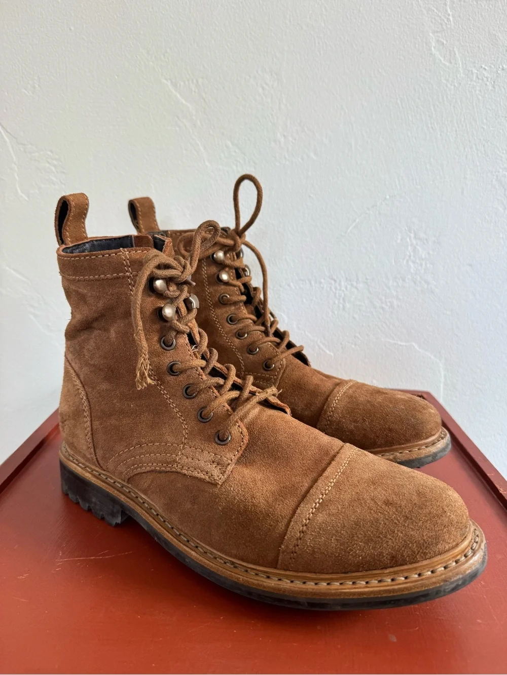Frye Russell Lace-Up Suede Leather Combat Boots Tan Caramel Brown Lug Sole Fall